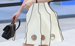 妹妹受不了我听到你再叫是什么歌